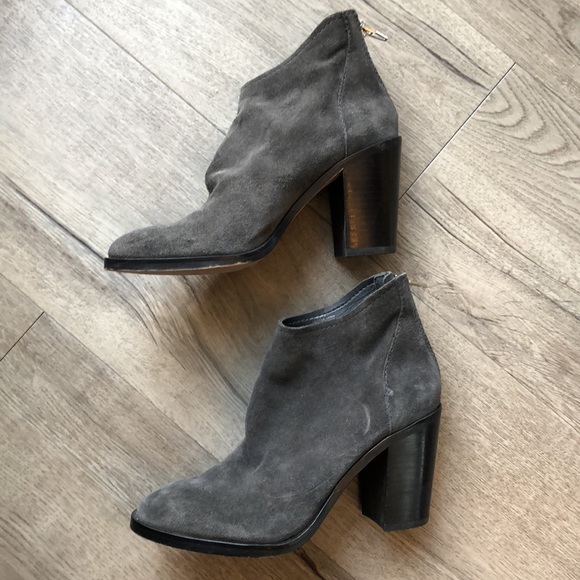 Dark Grey suede Dolce Vita Bootie Size 6 - Picture 2 of 7